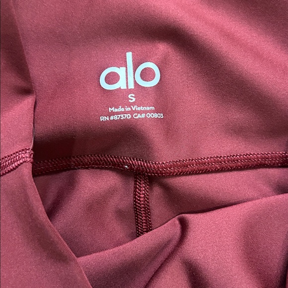 Alo Airlift maroon set size S - Picture 6 of 6